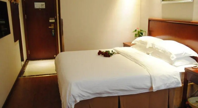 Номер Standard GreenTree Inn Anhui Hefei North Fuyang Road Luyang Industrial Park Express Hotel