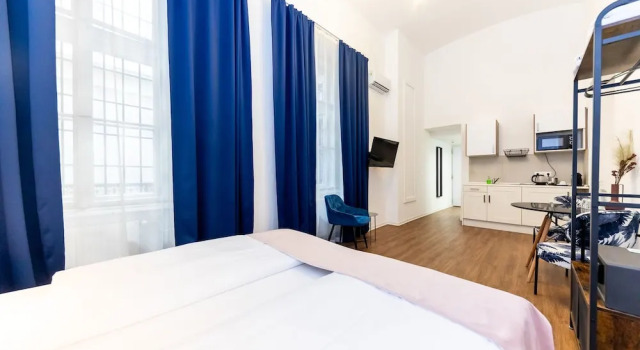 Номер Superior Adagio Downtown Rooms