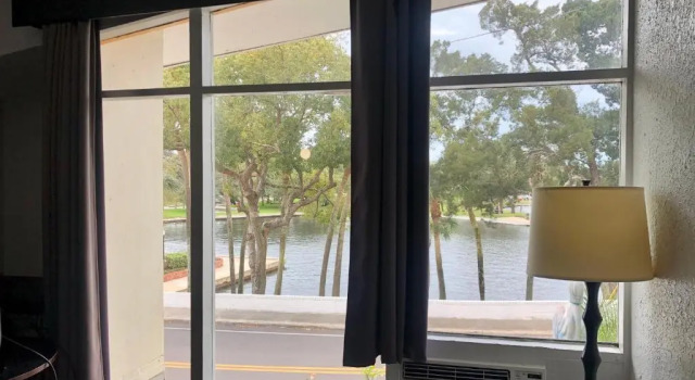 Студия Tarpon Inn