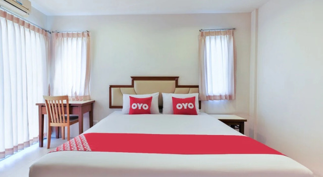Lake View Phuket Place by OYO Rooms, Забронировать Отель Ратсада остров Пхукет
