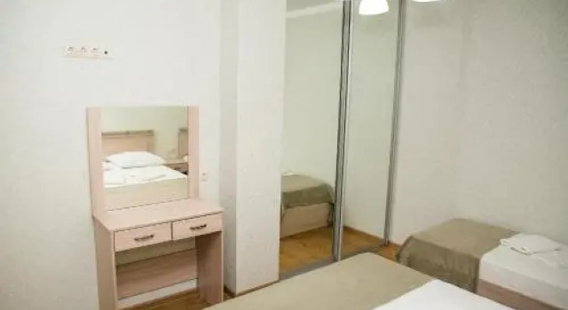 Rest At Lisa, Забронировать Отель Отели Побережья Анапы с парковкой, Парковка