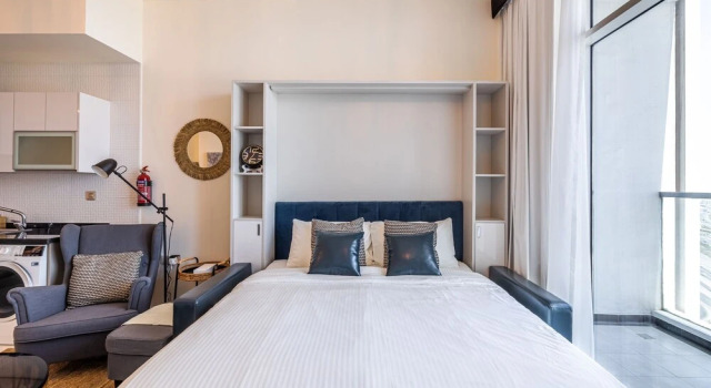 Bayz by Danube - Elegant Studio