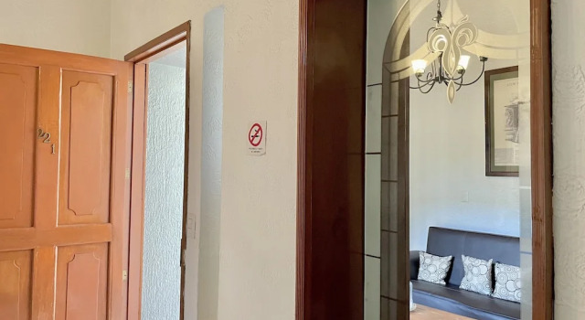 Полулюкс Hotel Frances