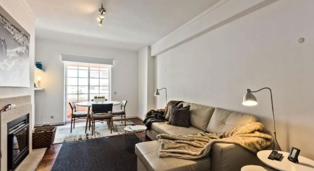 Cascais 1BR w/ pool, Book Hotel Cascais 