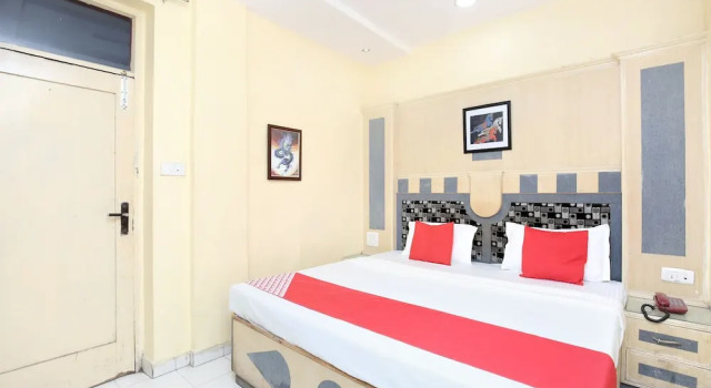 Двухместный номер Standard OYO 17430 Gulshah Hotel