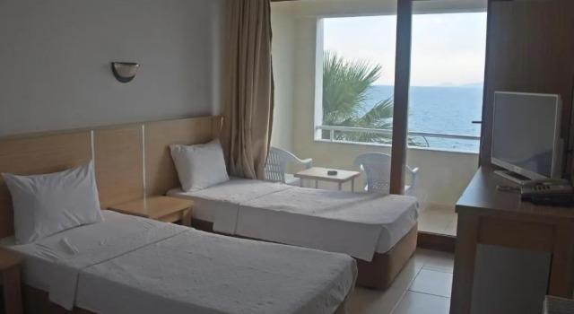 Трёхместный номер Standard с видом на море Dikelya Hotel