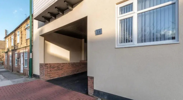 Jackson Court Apartments, Marske