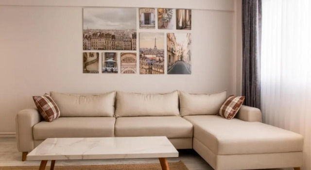 Gorgeous Flat With Balcony in Izmir Konak