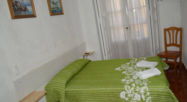 Hostal Panizo, Boek Hotel Madrid Community of Madrid, in de buurt van Edificio Grassy
