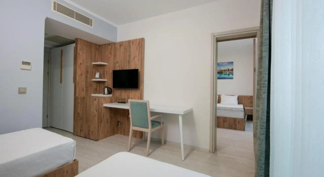 Citrus Luna Suite