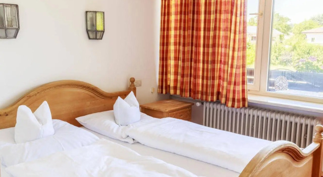 Landhotel Bayerische Alm, Prenota Hotel Burghausen 