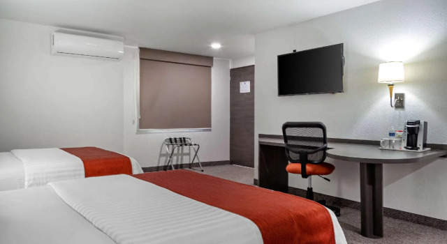 Люкс BeWow Hotel Querétaro