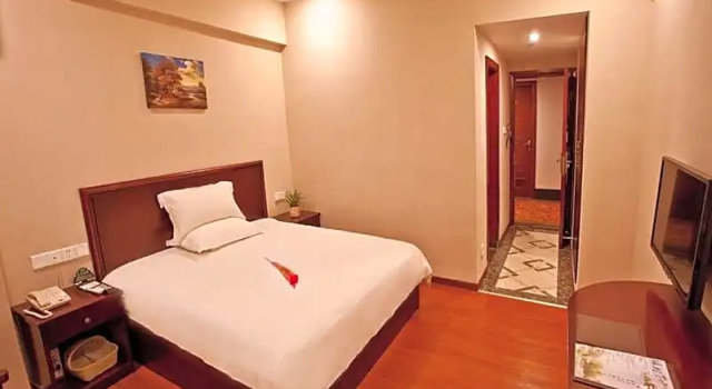 Номер Business GreenTree Inn Zhuhai Changlong Airport