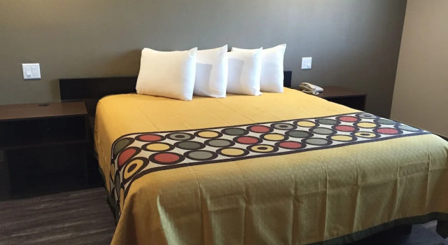 Двухместный номер Standard с балконом Super 8 by Wyndham National City Chula Vista