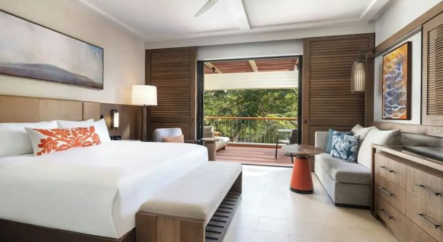 Двухместный номер Standard с балконом и с видом на поле для гольфа Mauna Kea Beach Hotel, Autograph Collection