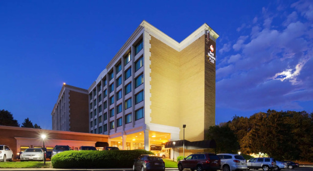 Полулюкс Best Western Premier Rockville Hotel & Suites