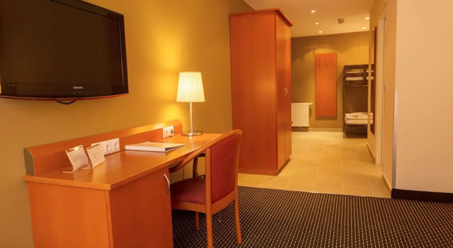 Трёхместный номер Standard Central Hotel Löwen