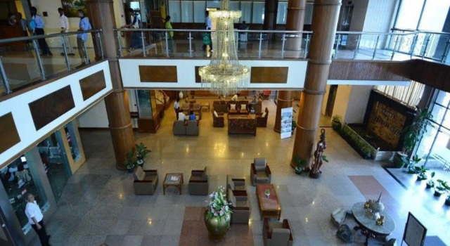 Двухместный люкс Royal Asia Plaza Hotel