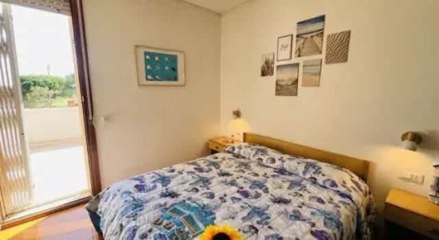 Апартаменты Flat With Terrace Overlooking the Pool