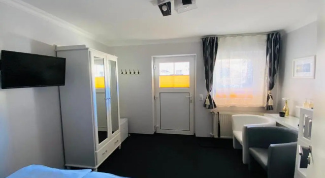 Pension & Ferienwohnungen Schneidereit, Prenota Hotel Sassnitz Rügen