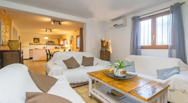 Cas Ciutada in Inca With 2 Bedrooms and 1 Bathrooms