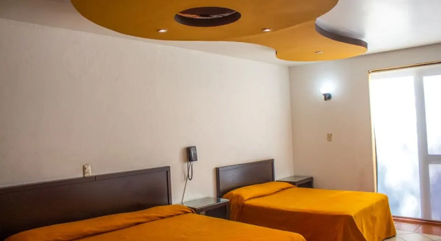 Hotel Villa Capri, Book Hotel Hoteller i Morelia med pool, Swimmingpool