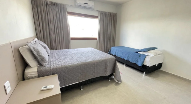 Casa COMPLETA com Piscina 1 Min da Praia