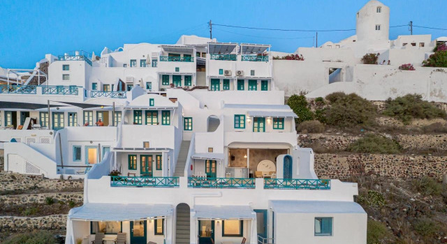 Afroessa Hotel by Caldera Houses