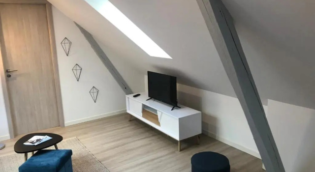 Апартаменты Deluxe Charming Home - City Center Cosy Apartments