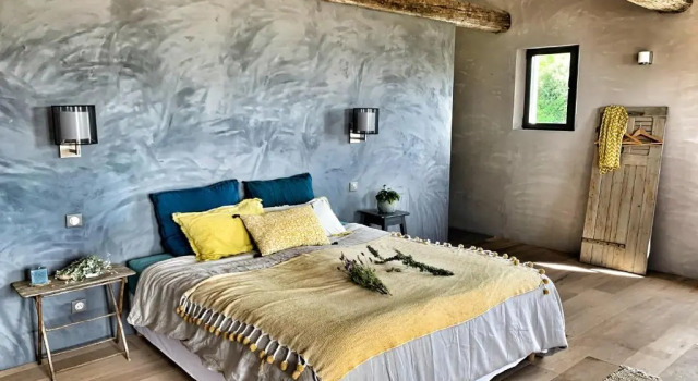 Mas des Amis, Prenota Hotel Seguret Valchiusa
