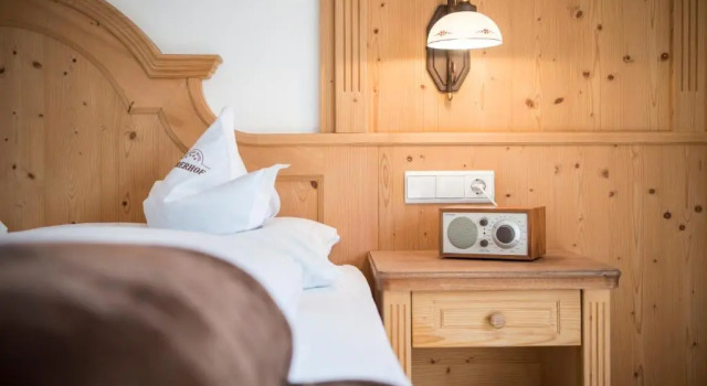Полулюкс с балконом Charmehotel Uhrerhof - Deur