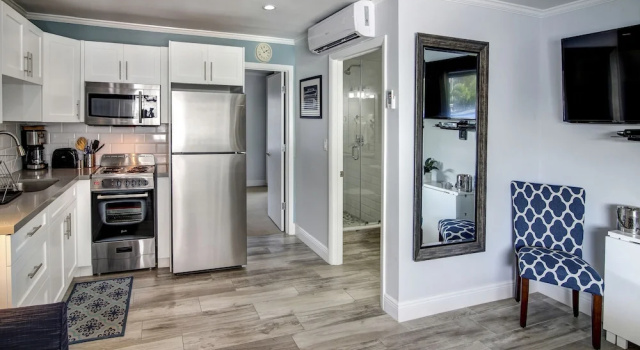 Двухместный люкс c 1 комнатой May-Dee Suites in Florida