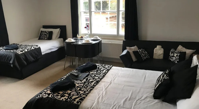 Трёхместный семейный люкс Beightons Bed and Breakfast
