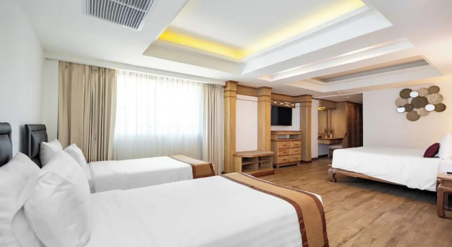 Четырёхместный номер Standard c 1 комнатой The Taksim Royal Beachfront Resort
