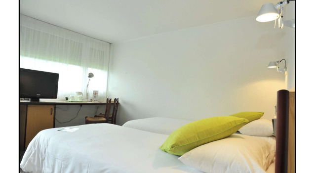 Двухместный номер Standard Kyriad Chalons En Champagne - Saint Martin