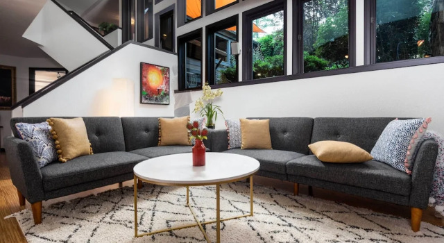 Коттедж с 2 комнатами с балконом Outdoor Entertaining Space: Seonda Mtn-view Home