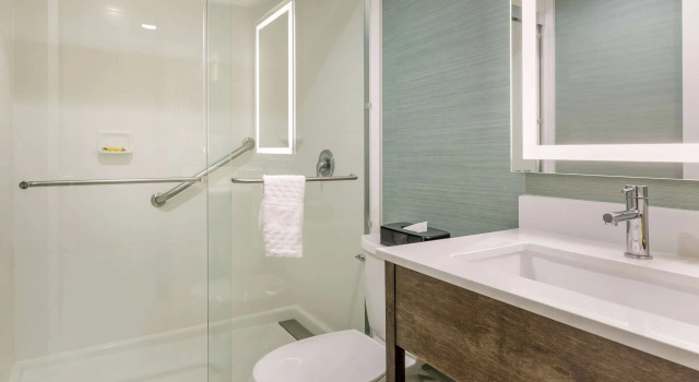 Четырёхместный номер Standard Best Western Plus New Englander