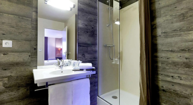Двухместный номер Standard Brit Hotel Essentiel Cholet