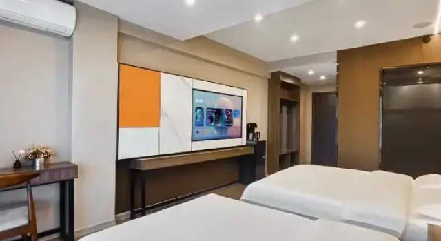 Orange Hotel (Taiyuan Qinxian Wangfujing Branch)