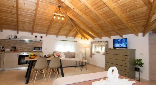 Студия Selinitsa Stone Studio - Mani Seaview Retreat