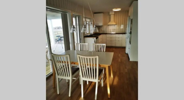 Villa Neptuni lägenhet och rumsuthyrning, Varaa Villa Mökit kohteessa Småland, Mökki