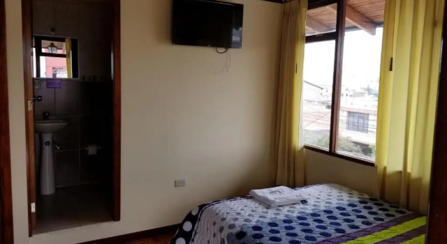 HOSTAL EL CONFORT QUITO NORTE, Book Hotel Cheap Hotels in Sierra