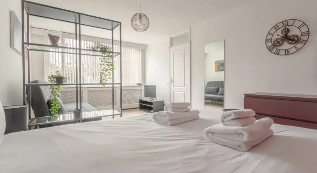 Cosy 3 Bedroom House in Bermondsey, Забронировать Отель Бизнес-отели Англии, 4* 5*