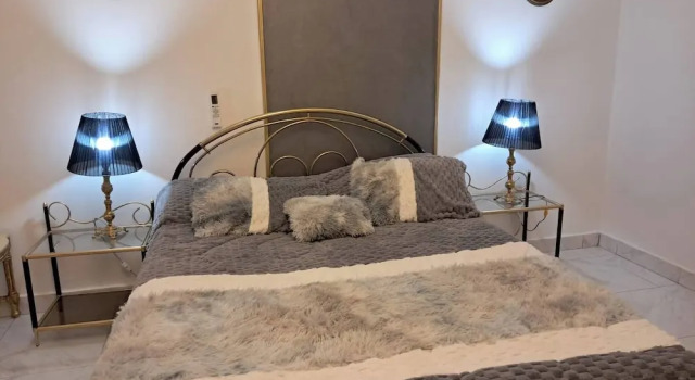 Spacious 3-bedroom Apartment With Balcony in Abbas el Akkad With City View, Prenota Appartamento Il Cairo Cairo Governorate