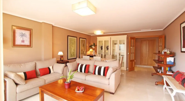 1039 Beach Front Second Line Penthouse Large Pool Garden Area Direct D, Забронировать Отель Марбелья Коста-дель-Соль, рядом с Пристань для яхт Кабопино