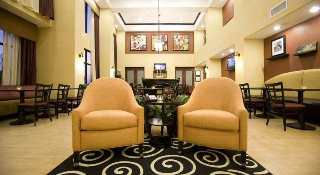 Hampton Inn & Suites Dallas-DeSoto