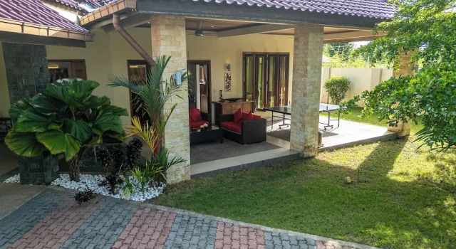 Вилла The Villa - Luxury Private Pool Villa