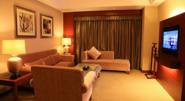 Huayue Hotel