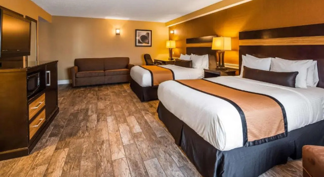 Четырёхместный семейный номер Standard Aiden by Best Western Newark Airport