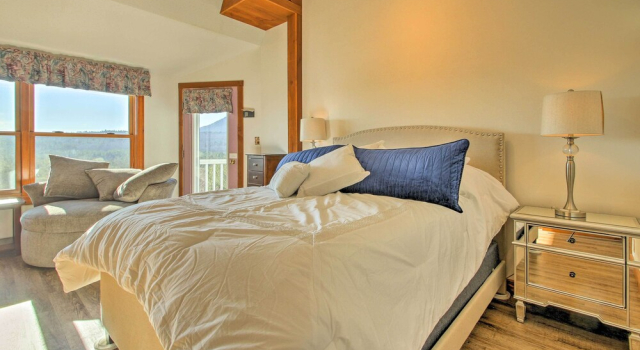 Апартаменты Hot Tub & Moat Mtn Views: North Conway Townhouse